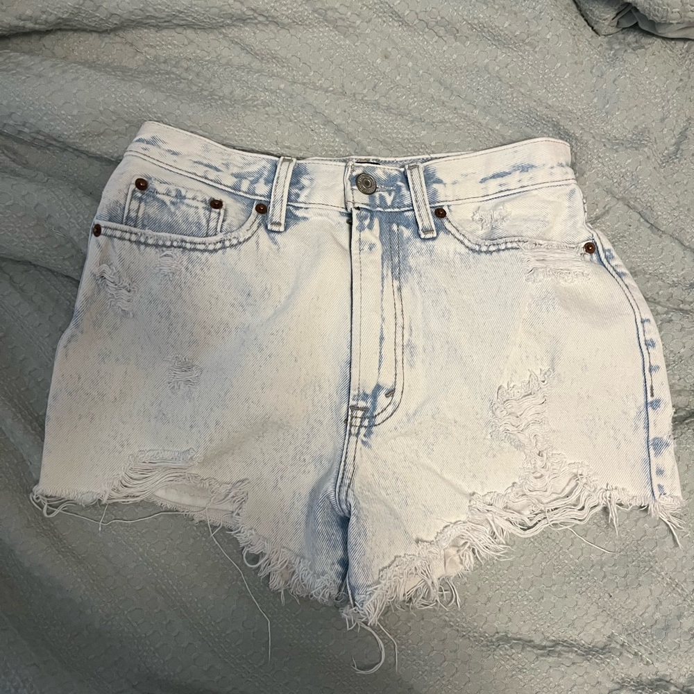 *DONATED 5/27* Abercrombie & Fitch Annie High Rise Short 25 / 0